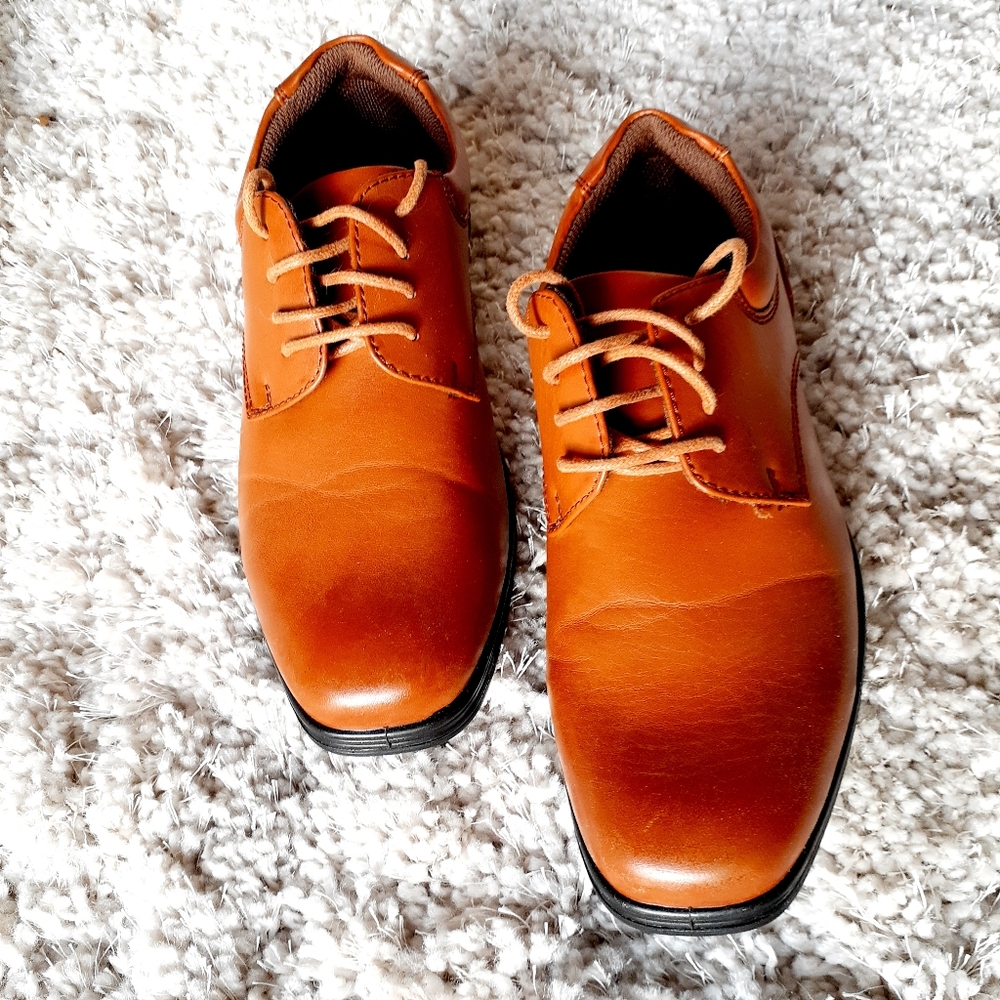 Deer Stags Blazing Boys Dress Shoes size 4m